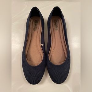 NWOT cute navy flats